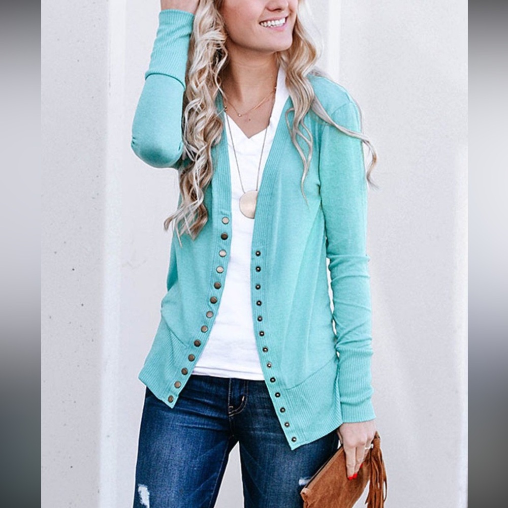 Zenana Outfitters Aqua Knit Top